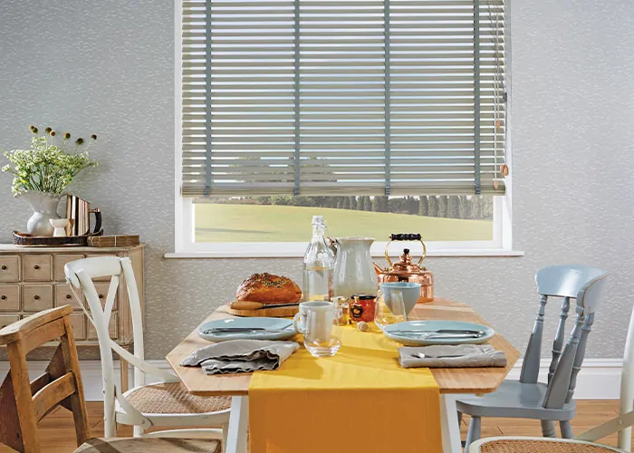 VENETIAN BLINDS